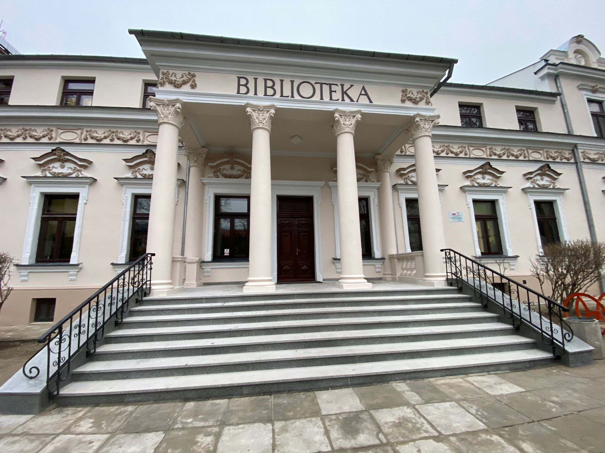 Miejska Biblioteka Publiczna ES BUD